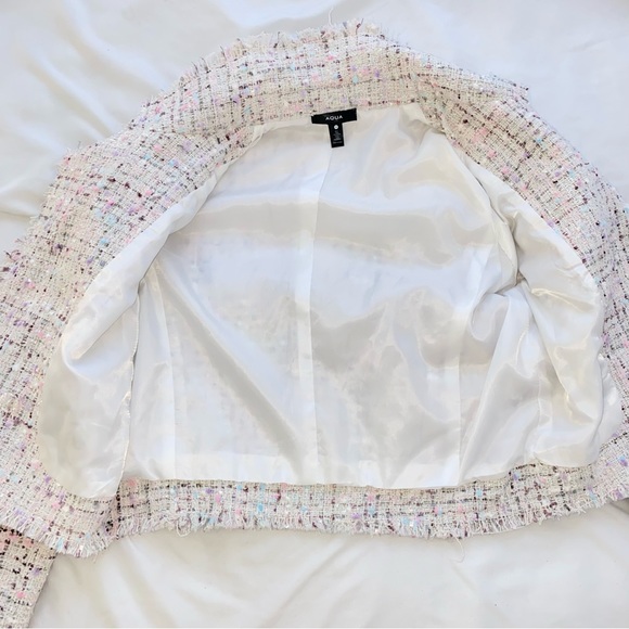 Bloomingdale's Exclusive AQUA blazer
NEW with tags! - Picture 2 of 5